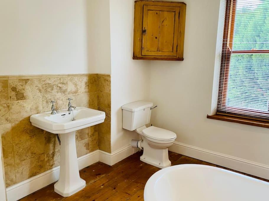 Cotswold Home Over 4 Floors - Perfect For Families Friends Contractors Chipping Norton Buitenkant foto